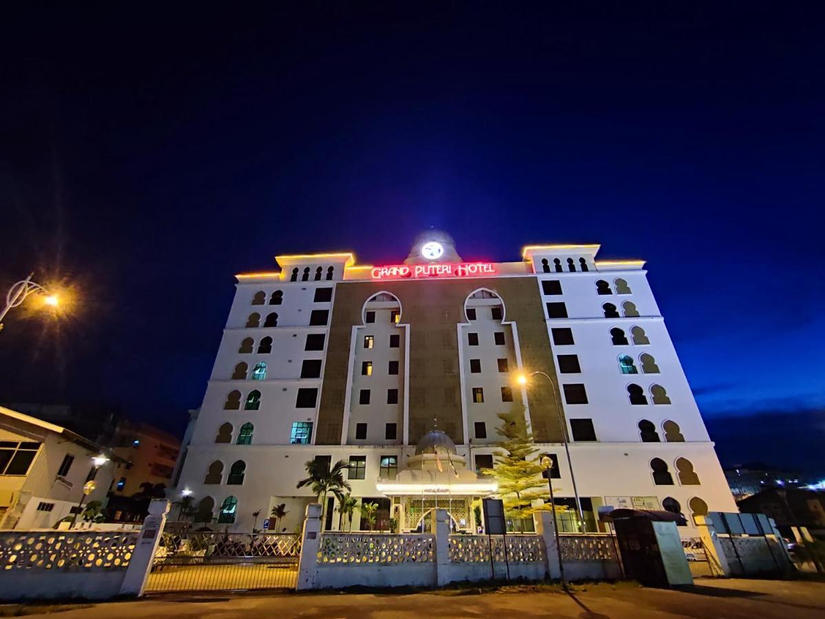 The Grand Puteri Hotel Kuala Terengganu Exterior photo