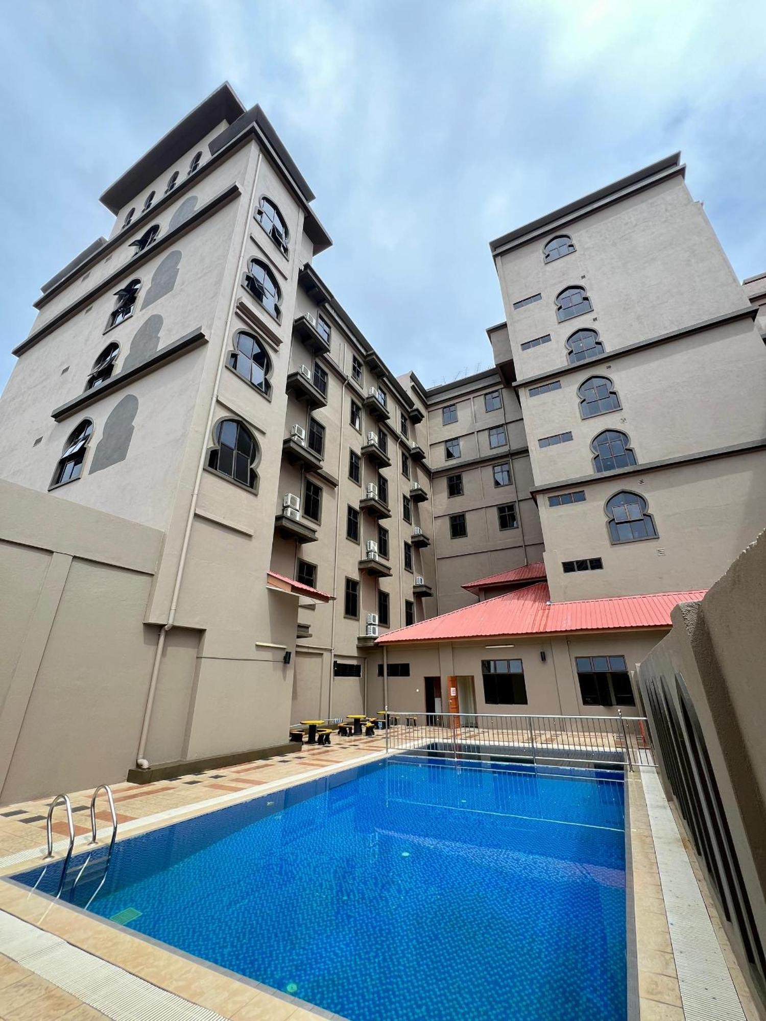 The Grand Puteri Hotel Kuala Terengganu Exterior photo
